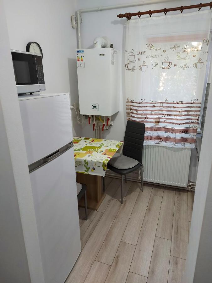 Studio Ella Хунедоара Екстер'єр фото
